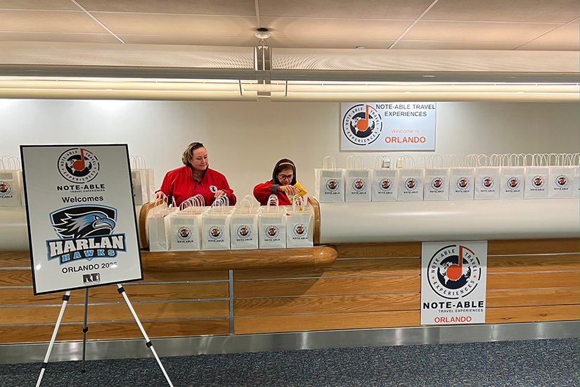 Harlan HS Band Airport Arrival