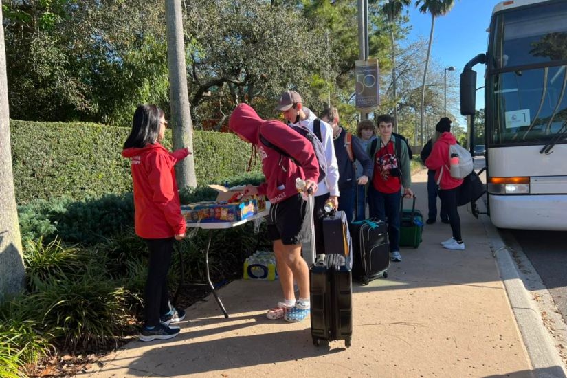 Richland HS Band Arrival